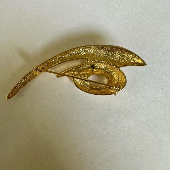 Monet Vintage Infinity Symbol Cut Out Abstract Twist Modernist Brooch - Picture 6 of 6